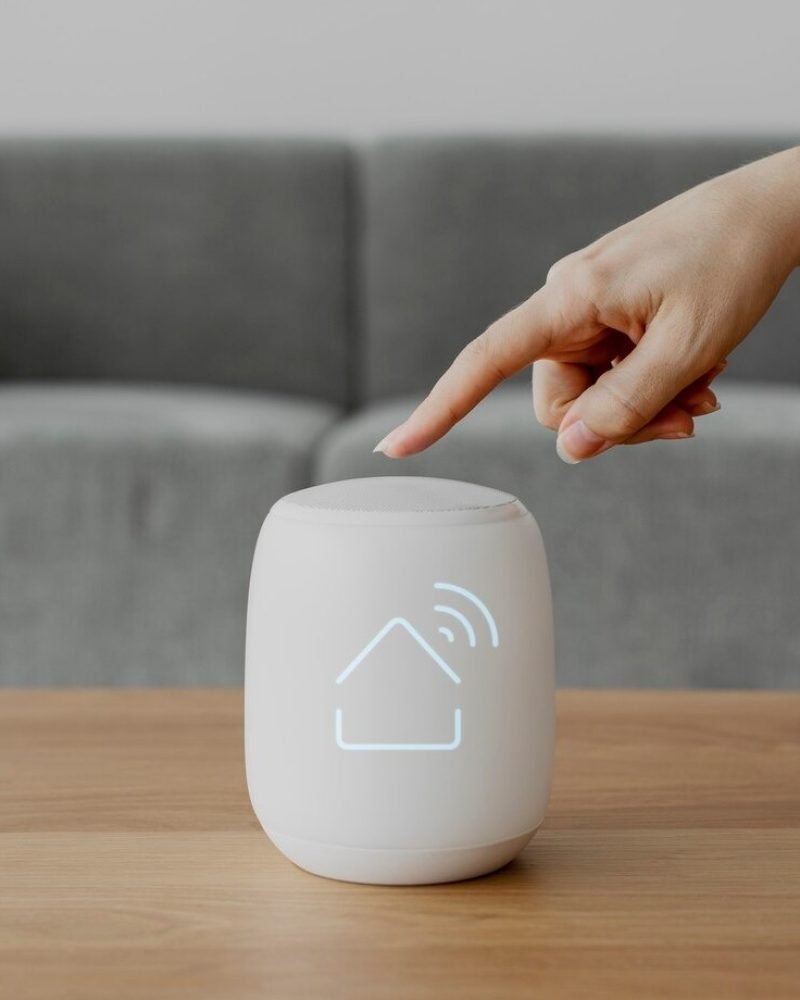 smart-speaker-house-control-inno